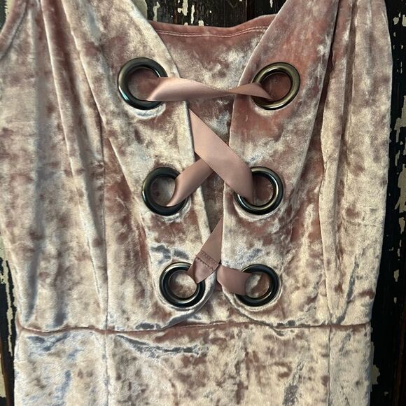 NWOT Project Runway XS Crushed Pink Velvet Sleeveless Lace Up Dress Mini Strappy - Picture 3 of 7